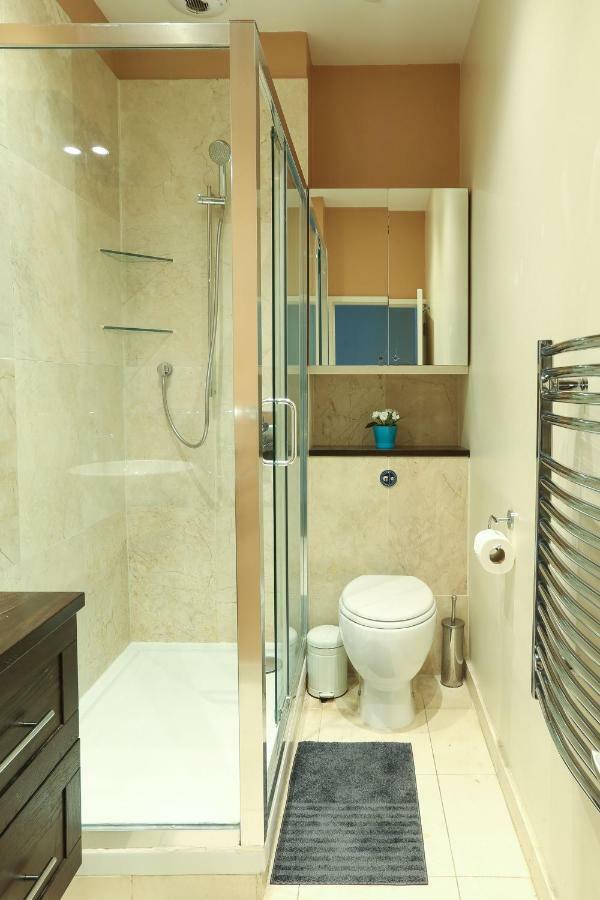 Modern Flat Near Central Londra Esterno foto